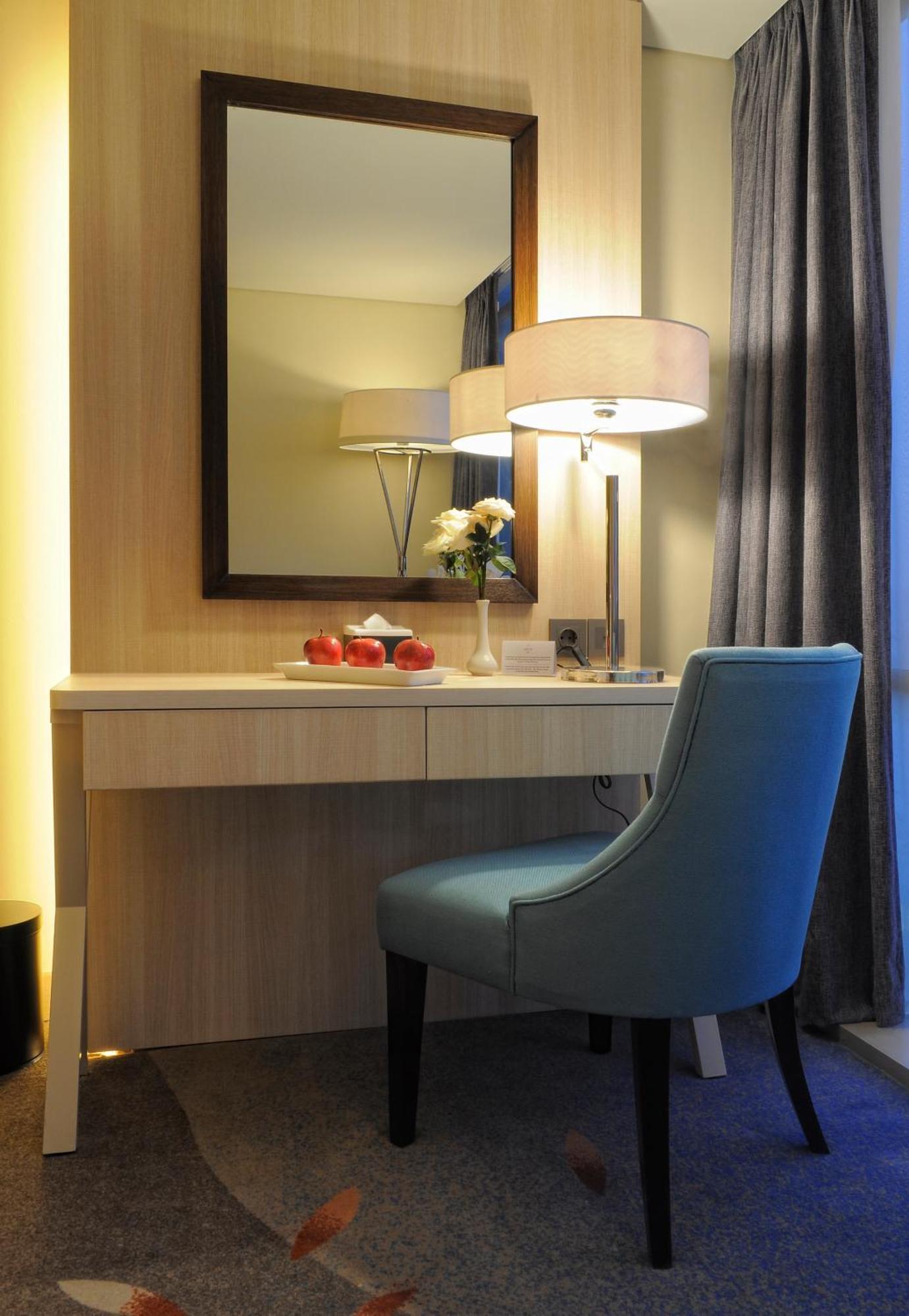 Louis Kienne Hotel Pandanaran Semarang Esterno foto
