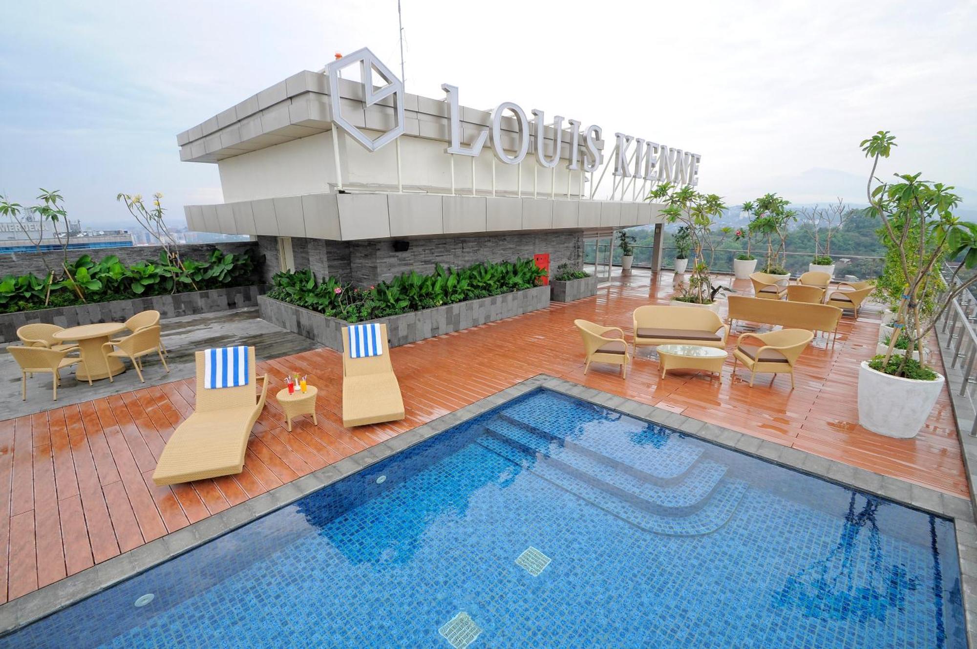 Louis Kienne Hotel Pandanaran Semarang Esterno foto